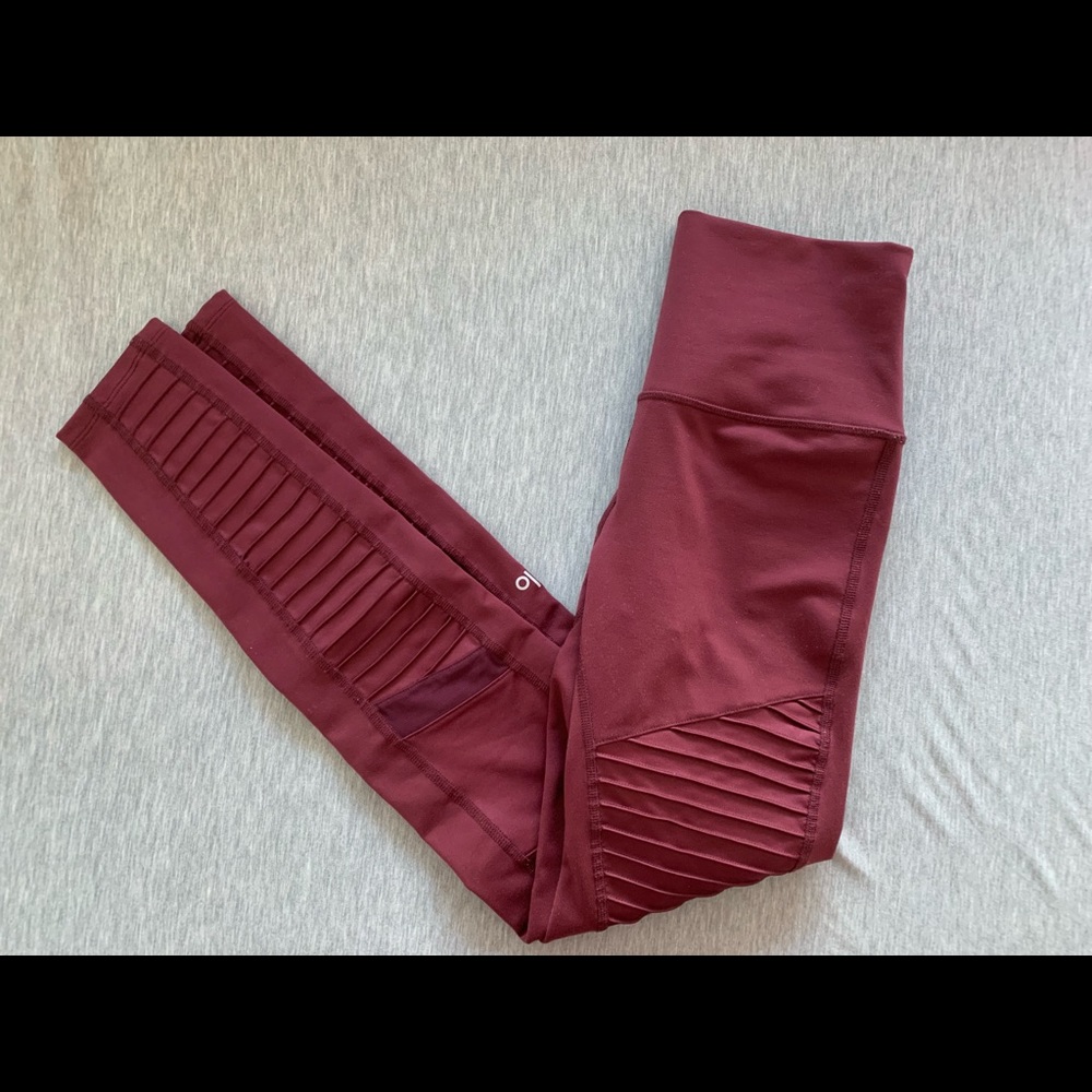 Alo Yoga high-waist moto leggings | cranberry red | Small